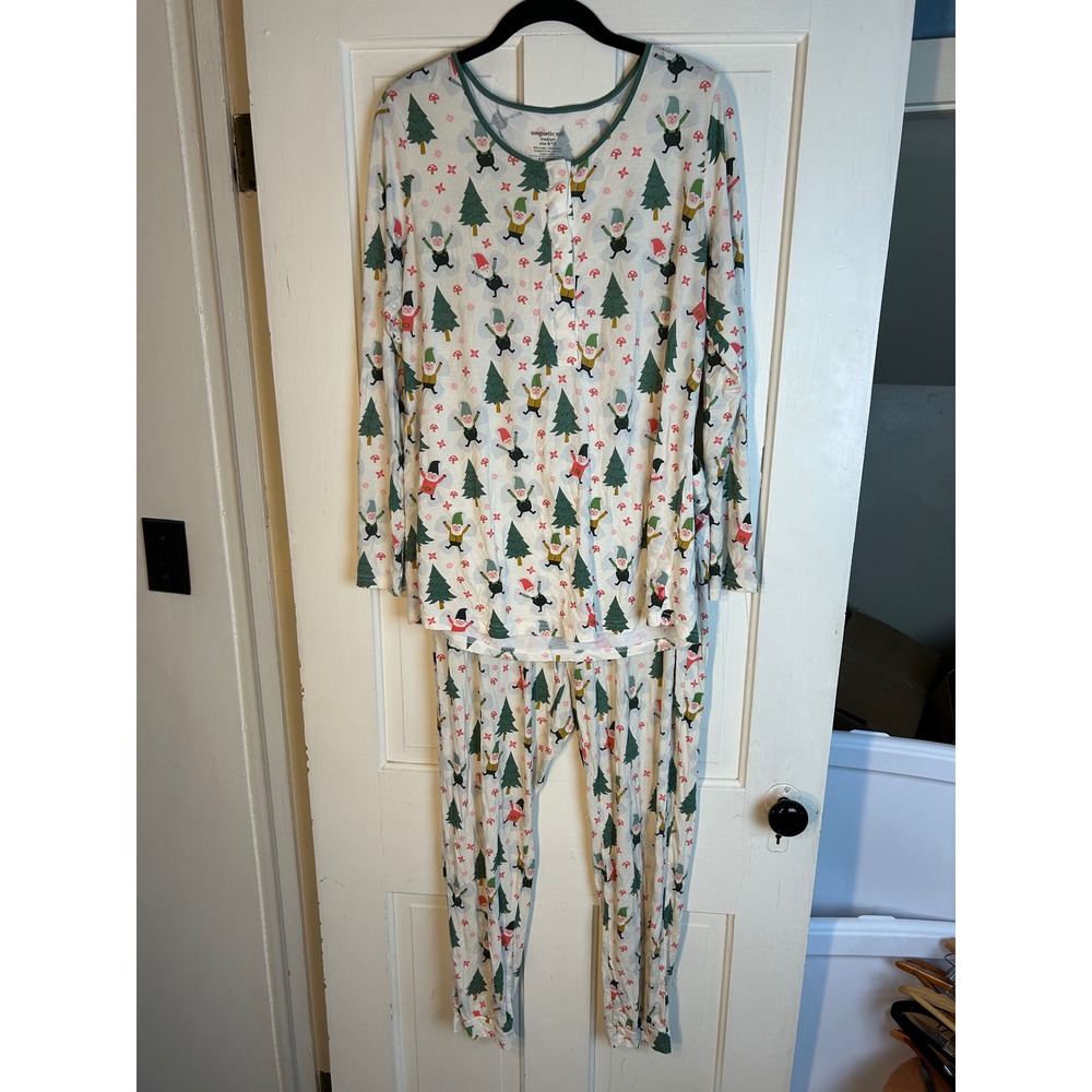 Magnetic Me Adult Gnome Holiday Pajama Set Medium